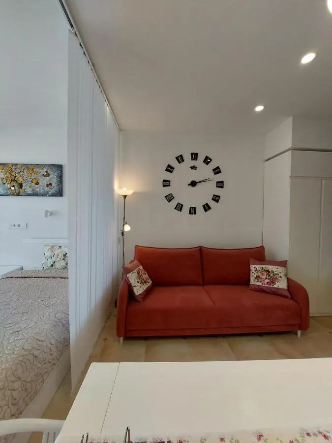 Apartments Near The Sea Port Of Batumi